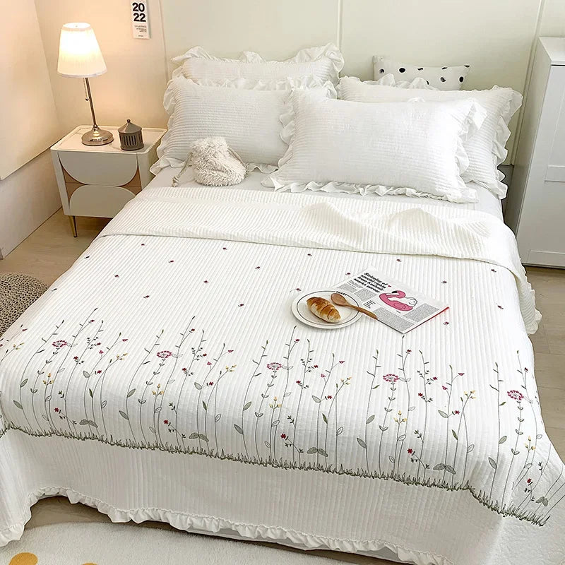 Princess Summer Embroidered Quilt Set