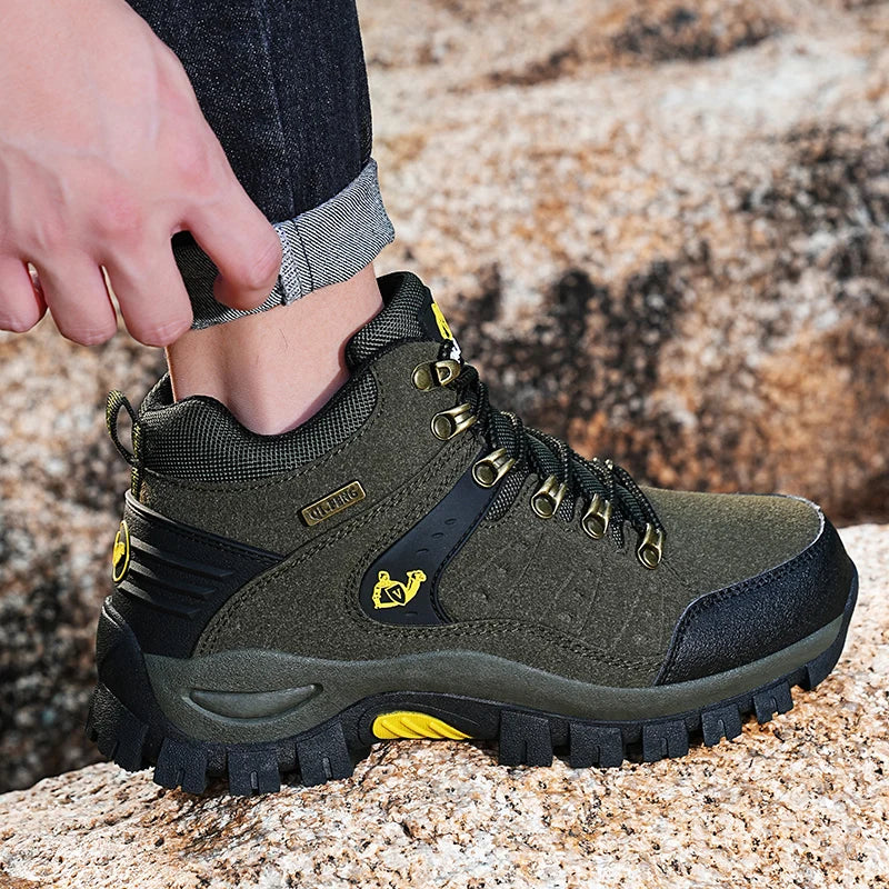 Stylish Men's Suede Hiking Boots